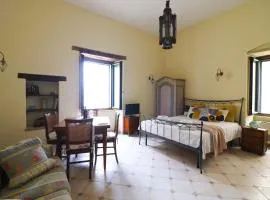 Mono Scilla Centro Storico Otranto