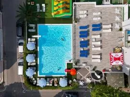 Nautilus Hotel Family