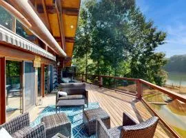 Hot Tub and Dock! Waterfront Norris Lake Log Home