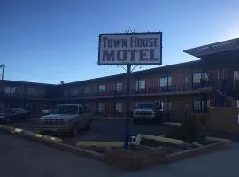 TownHouse Motel