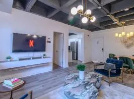 Modern Buckhead with 3BD-2BR Sleeps 6
