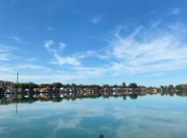 RestOnTheLake, Hotel in Esztergom
