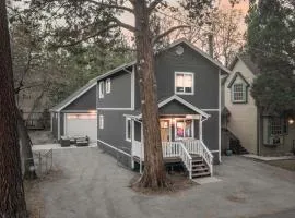 NEW Peak Pursuit Spa, Dogs Ok, Sauna, Lrg Game Rm