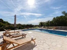 La Casa del Gelso-house with heated Pool and BBQ