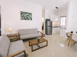 Casa Mik - Bohol Staycation, villa i Dauis