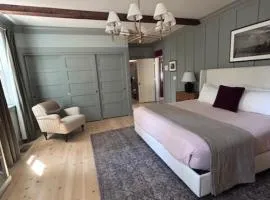 The Firehouse Inn-Cottage