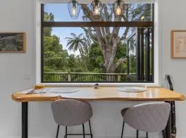 Treehouse Retreat Close to Pukekura Park