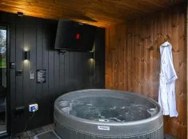 Staining Luxury Lodges