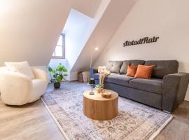 AltstadtFlair Apartment I modern I Top-Lage I Schlossnähe I Perfekt für Paare، فندق في Neuanbau