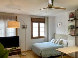 Apartamentos plaza América , Oviedo centro, hotel in Oviedo