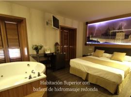 Hotel De Martin: San Lorenzo de El Escorial şehrinde bir otel