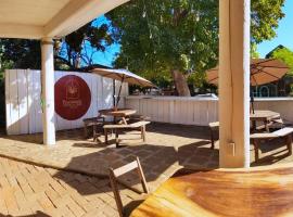 Bacaanda Hostal & Food Zipolite，希伯萊特沙灘的飯店