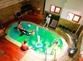 Alojamiento con piscina privada en Medellín MLB by Lets Go