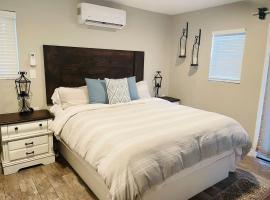 Boutique Living at Cozy Blue Modern Wine Country, Hotel in Templeton