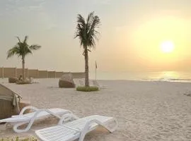 Sea View 3BR Apartment Al Khan Beach Near Dubai,Family Stay