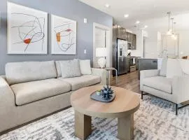 Landing Stylish 1BD Courtyard Gym