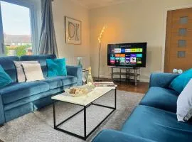 Very Spacious 4 Bedroom house with large garden