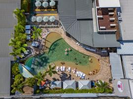 Gilligan's Hotel & Resort Cairns، فندق في كيرنز