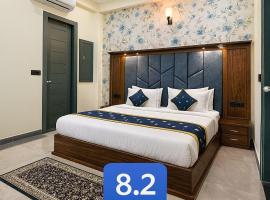 Hotel Elite Affordable Rooms by SOT #Near tajmahal East Gate#Best Rated #Inhouse Parking #Hygiene Guarantee、アグラのホテル