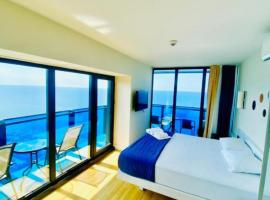 P A N O R A M A H O T E L orbi city sea view, hotelli kohteessa Batumi