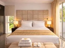 Almouj Luxury Apt I Opp Kempinski & VOCO I 5 Min Walk to Beach I Muscat Oman