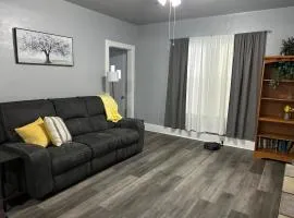 2 Bed Home with Large Yard & Deck