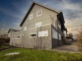 Súlan - villa - seaview - group stay