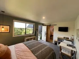 East Rock - Cosy Guesthouse in Kelvin Heights