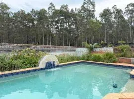 Comfortable Queen and Single Farm Stay