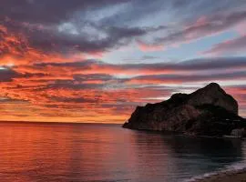 Ático dúplex 3 dormitorios con acceso directo al paseo marítimo de playa La Fossa