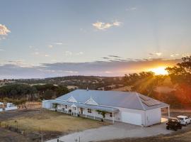 Rolling Hills Estate - Off grid Luxury, hotelli 