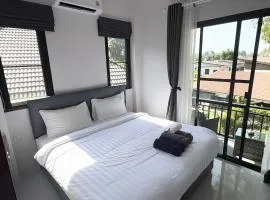 Lucky home in the heart of thongsala