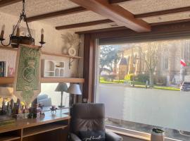 Aux cieux enchanteurs maison magique et spa, hôtel à Hondschoote