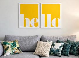 Stylish 2-Bedroom Apartment in Scenic Marsaxlokk, Hotel in Marsaxlokk