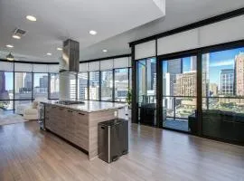Downtown Luxury High-Rise with Panoramic Views