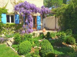 Lovely g te with private pool, villa in Montagnac