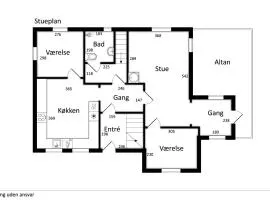 Beautiful Yellow Country Villa By The Water