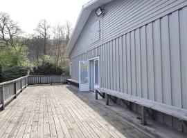 Family & Worker Accommodations in Gothenburg, hotel em Härryda