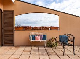 Attico Design con Terrazza - Arese 10 min, hotel en Manicomio Mombello