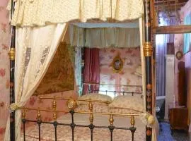 Tina's Art Home - Venetian Walls District