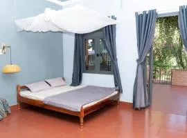 The Lazy Farm-Garden Central Room