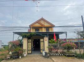 yellow house homestay, hotel a Lệ Thủy