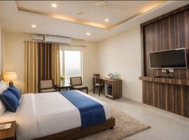 Tata Vista Resort-Centrally Heated & Air Cooled # Parking # Near Market # Top Rated # Most Awarded # Premium Rooms # Property Of The Year # By Vaikunth #, hotel Dharamszalában