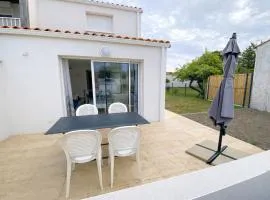 Maison neuve au centre de La Tranche-sur-Mer: WiFi, parking, proche plage et commerces - FR-1-22-355
