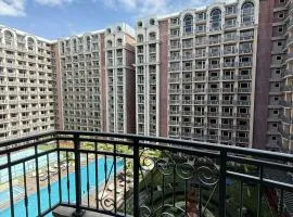 Cozy 2BR Condo near MOA,Ayala Malls,Parqal