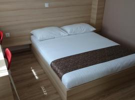Postojna Rooms, хотел в Постойна