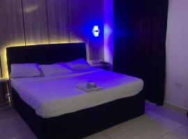 Bmillz hotel ltd, отель в Варри