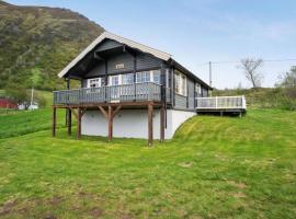Pollstua, cosy cabin with amazing views, Hotel in Alstad
