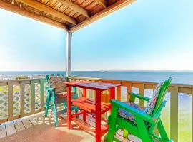Third-floor beachfront condo with views washer&dryer heated pool