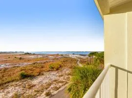 Sunny beachside condo with pool central AC & washer&dryer